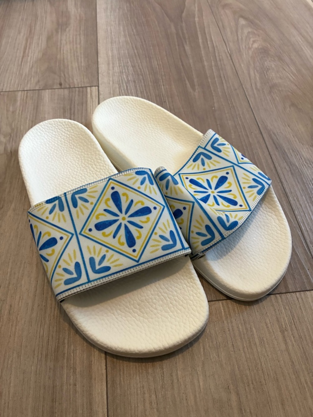White Slide Sandals with Blue and Yellow Tile-Print Strap